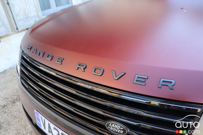 2023 Land Rover Range Rover PHEV -  Front grille